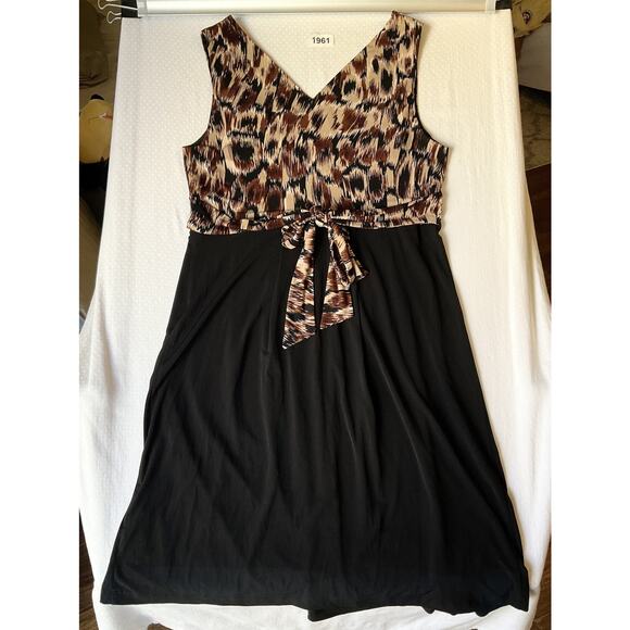 En Focus Studio Women Dress 6 Black Animal Print Fit & Flare Tie Belted - Picture 9 of 9